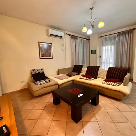 Grande House تيرانا